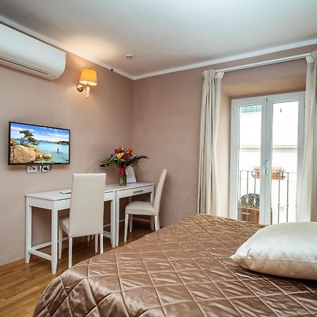 Hotel Centrale Olbia Exterior photo